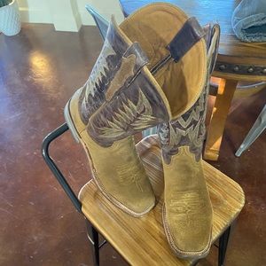 Lucchese barn boots rough out leather